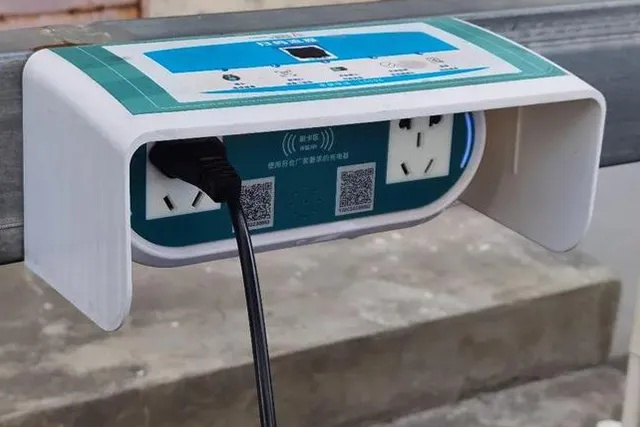 安全提醒:电动车停放充电要留心,防范火灾莫大意! 安全提醒:电动车停放充电要留心,防范火灾莫大意!