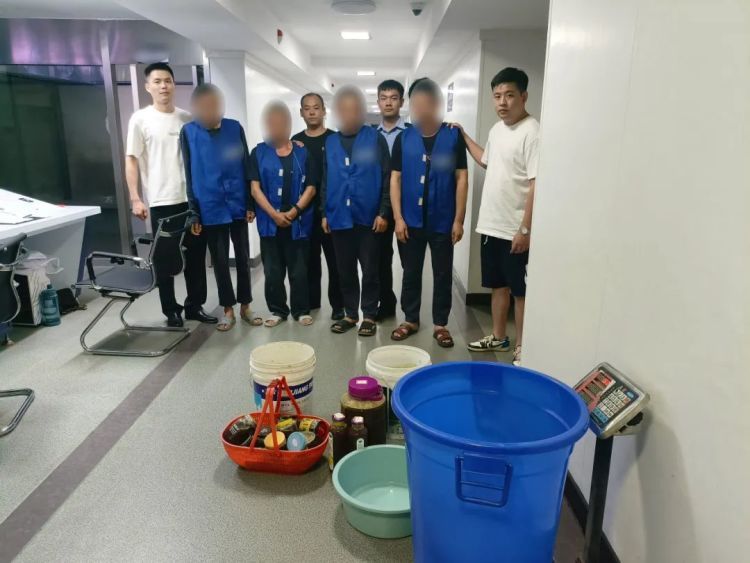 11箱蜂蜜被掏空！警方调查后：不是熊大熊二，是他们......