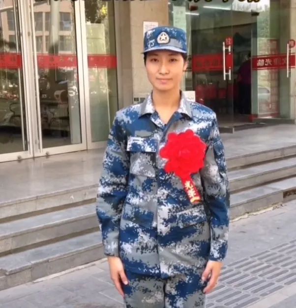 三军仪仗队小姐姐,退伍后去哪了? 三军仪仗队小姐姐,退伍后去哪了?