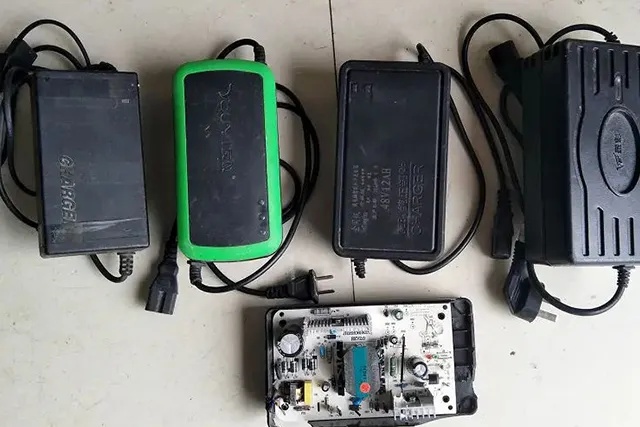 安全提醒:电动车停放充电要留心,防范火灾莫大意! 安全提醒:电动车停放充电要留心,防范火灾莫大意!