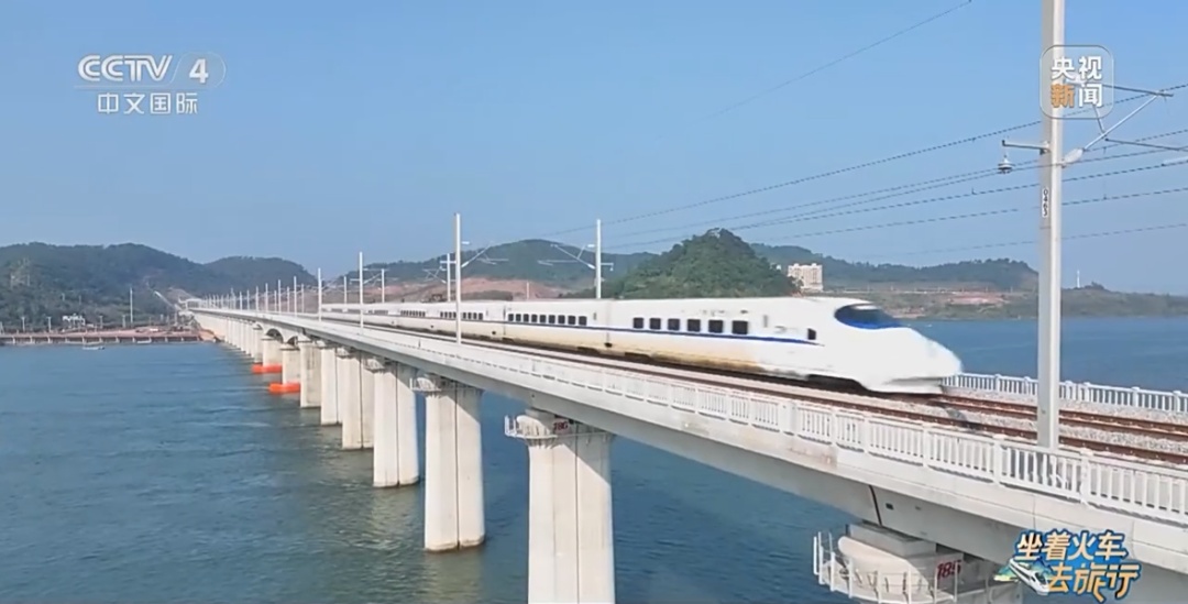 海上跑动车!中越边境新体验 海上跑动车!中越边境新体验