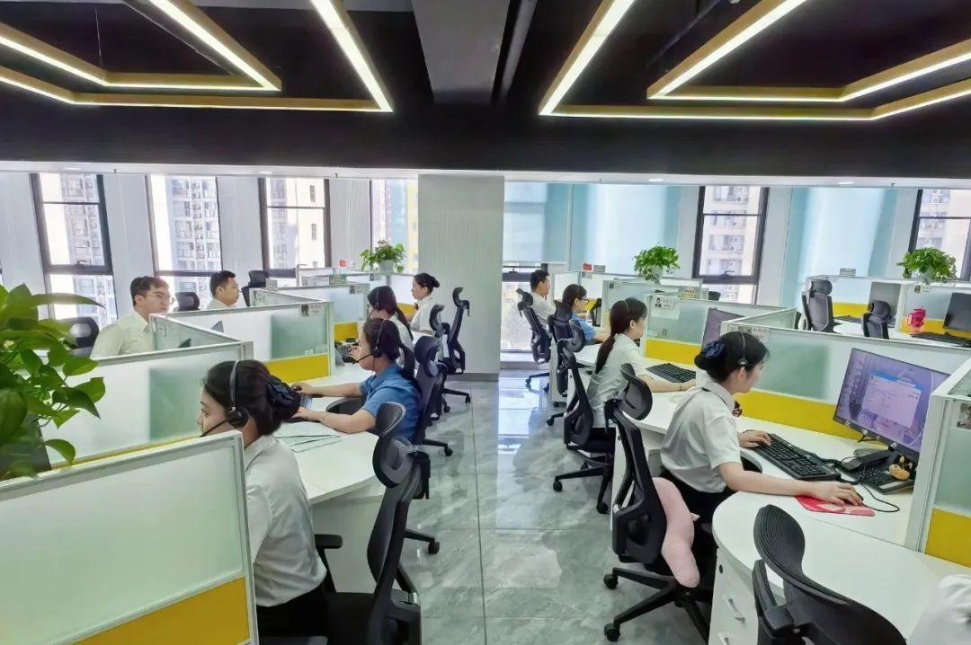 不一样的暑运！她一个月接了6645通电话……