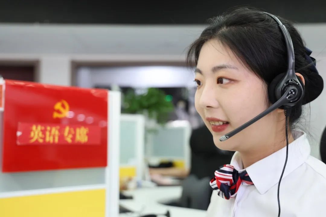 不一样的暑运！她一个月接了6645通电话……