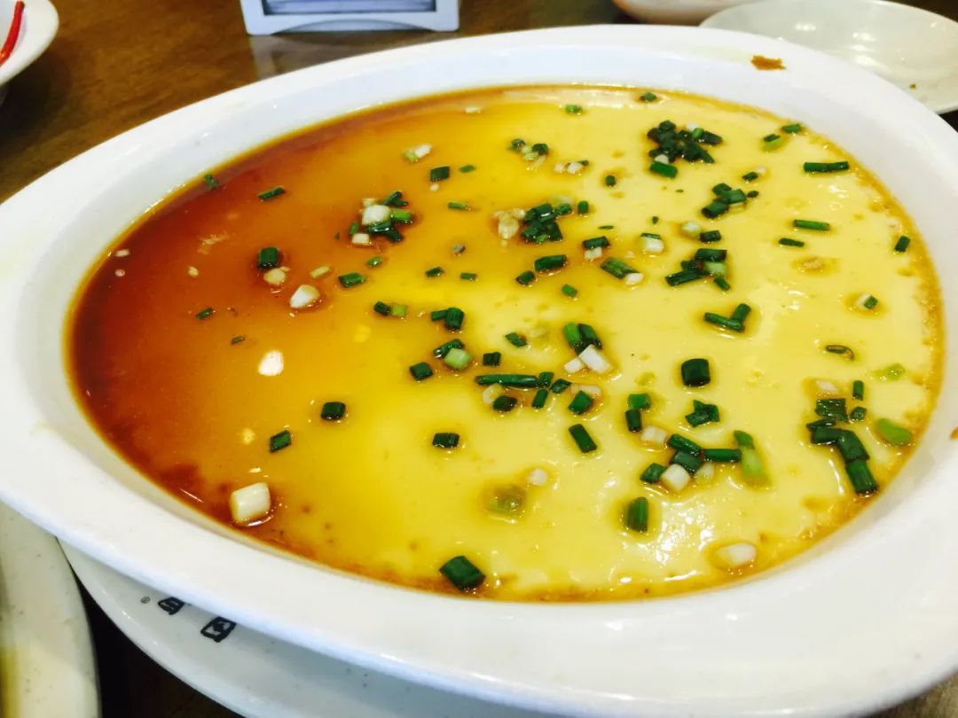 每天吃2个鸡蛋和很少吃鸡蛋的人,谁更健康?一个差别很明显! 每天吃2个鸡蛋和很少吃鸡蛋的人,谁更健康?一个差别很明显!