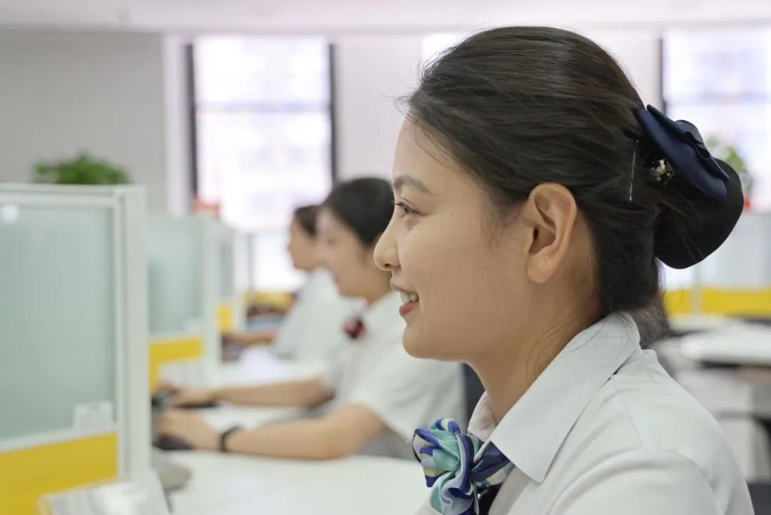 不一样的暑运！她一个月接了6645通电话……