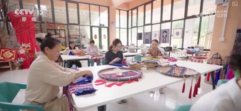 从“区域共居式”到“社区共居式” 各族居民共享美好生活 从“区域共居式”到“社区共居式” 各族居民共享美好生活