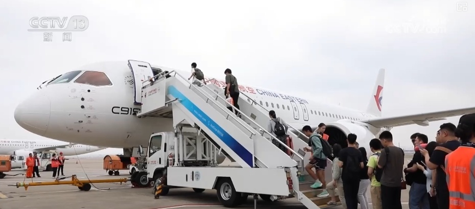 “坐一坐”“飞一飞”！接新机，C919，好评！