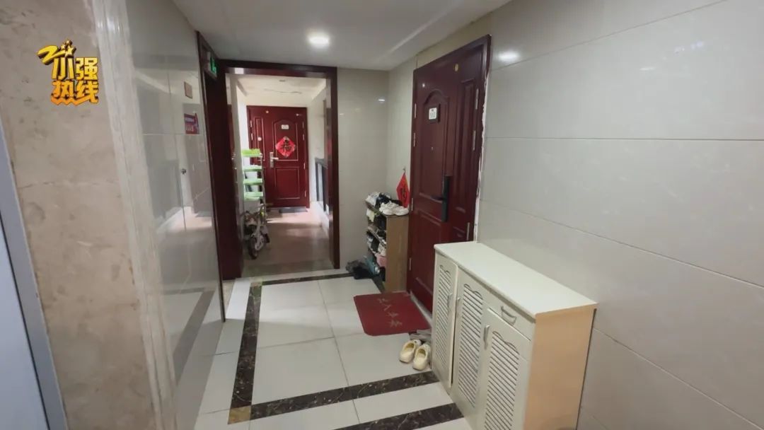 “太猥琐了!” 深夜突发!女子浴室洗澡,楼上陌生男子做出不雅动作…警方已立案 “太猥琐了!” 深夜突发!女子浴室洗澡,楼上陌生男子做出不雅动作…警方已立案