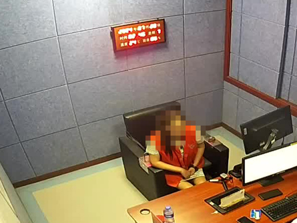 表嫂扮成“男友”与女子网恋六年并骗走20余万,出逃两年后被抓 表嫂扮成“男友”与女子网恋六年并骗走20余万,出逃两年后被抓