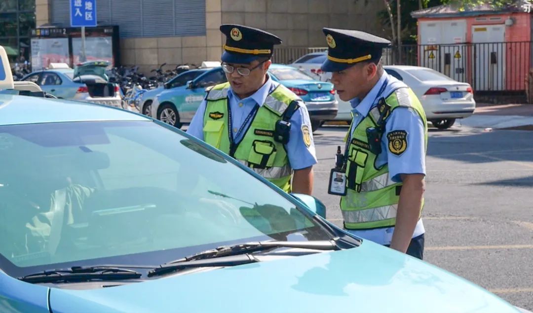 加装“鬼表”疯狂载客！一出租车司机被处理！