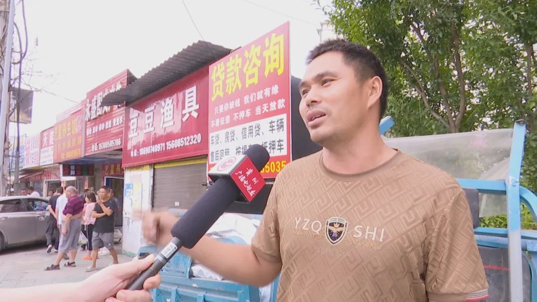 凌晨突发,贵阳一轿车冲入店铺!车主:如厕回来车丢了,在一公里外撞得“稀巴烂”... 凌晨突发,贵阳一轿车冲入店铺!车主:如厕回来车丢了,在一公里外撞得“稀巴烂”...