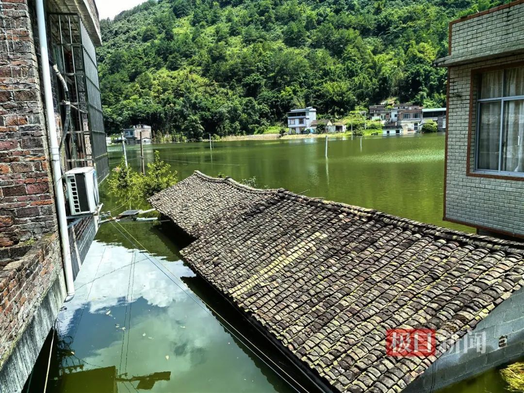 广西一村子被淹4个月,水位还在涨!村民担心今年粮食收成…… 广西一村子被淹4个月,水位还在涨!村民担心今年粮食收成……