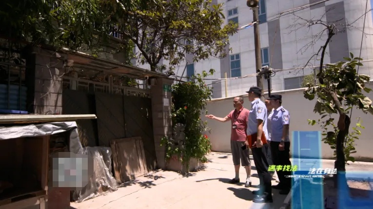 上海男子家中养78条狗，邻居苦不堪言…官方出手了→