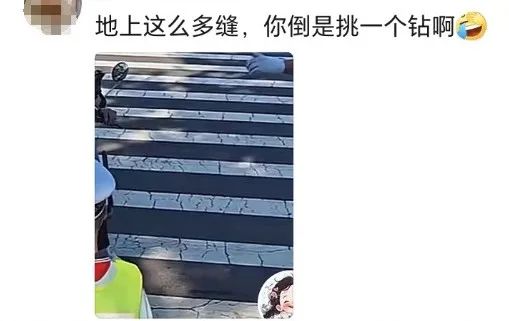 男子骑车不戴头盔，遭小交警“终生难忘”贴脸式喊话