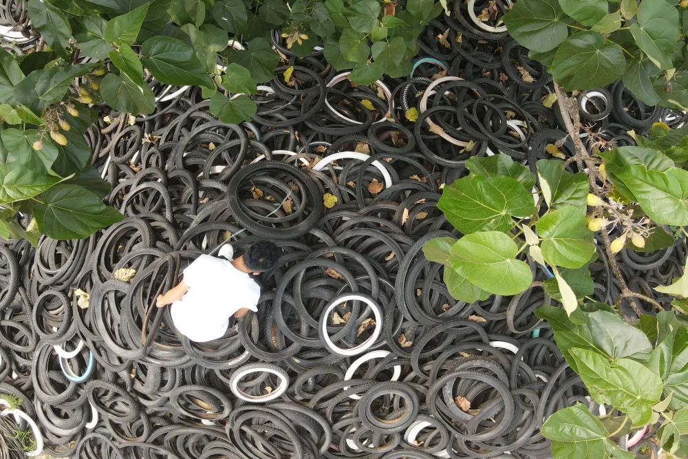 太惊艳！河北小伙用废旧轮胎重现《黑神话：悟空》