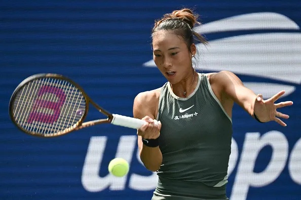 郑钦文轰出20记Ace!再现逆转,美网晋级 郑钦文轰出20记Ace!再现逆转,美网晋级