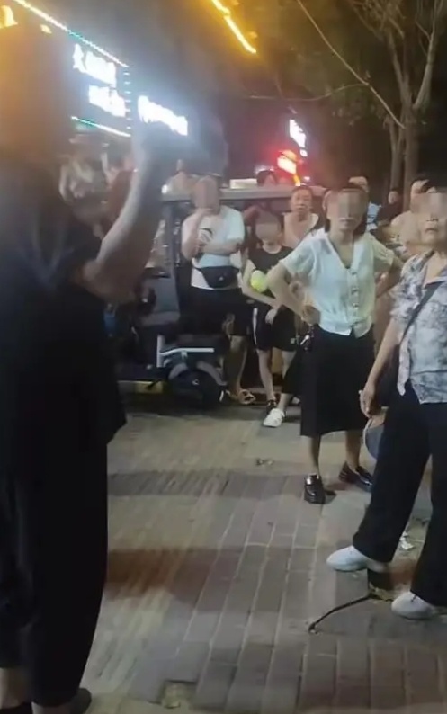 山东梁山女子退婚未及时退还34万彩礼,男方家属举牌“抵制高价彩礼”,法学专家解读 山东梁山女子退婚未及时退还34万彩礼,男方家属举牌“抵制高价彩礼”,法学专家解读