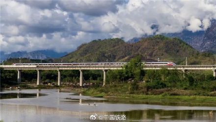 中老铁路磨憨铁路口岸144小时过境免签 中老铁路磨憨铁路口岸144小时过境免签