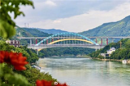 中老铁路磨憨铁路口岸144小时过境免签 中老铁路磨憨铁路口岸144小时过境免签