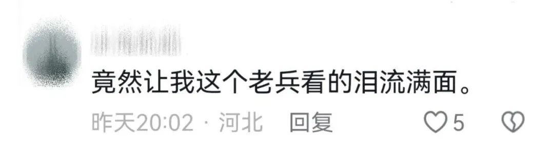太酷了！中国军机和金字塔拍了“游客照”