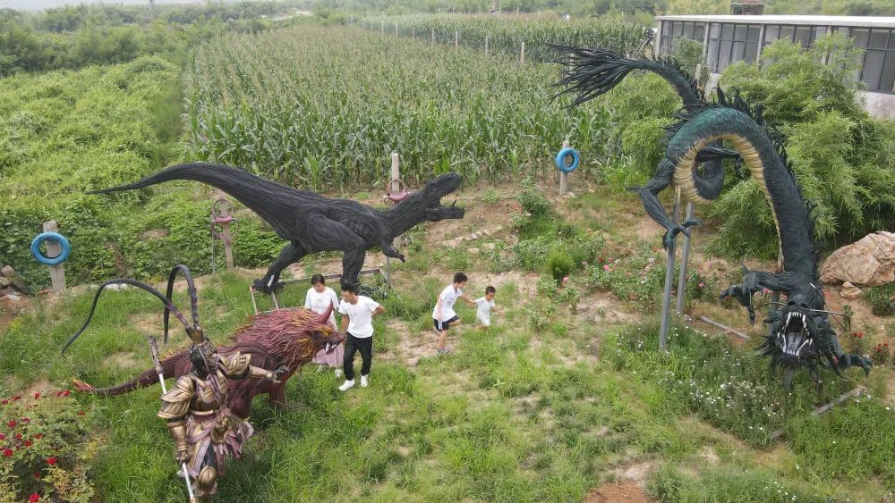 太惊艳！河北小伙用废旧轮胎重现《黑神话：悟空》