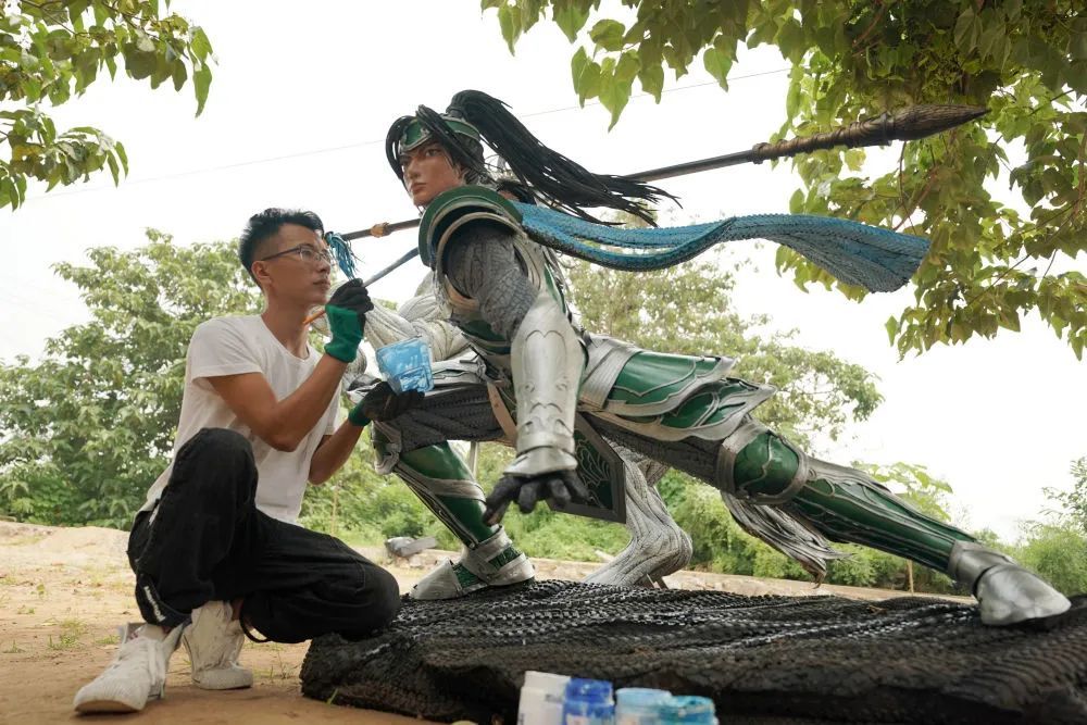 太惊艳！河北小伙用废旧轮胎重现《黑神话：悟空》