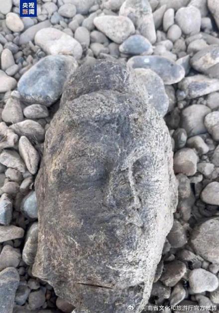 钓鱼佬钓的佛头经鉴定为唐代造像