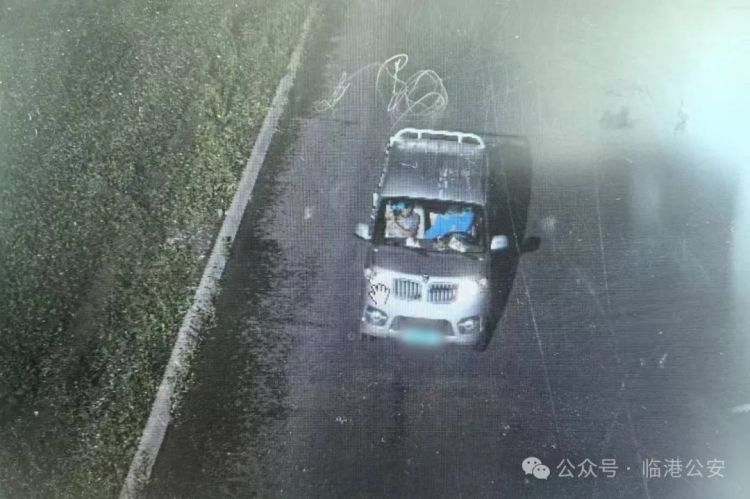 40多根水泥立柱被偷 两男子抓了！