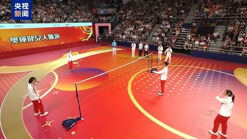 “奥运健儿大汇演” 技艺精湛气氛热烈 “奥运健儿大汇演” 技艺精湛气氛热烈