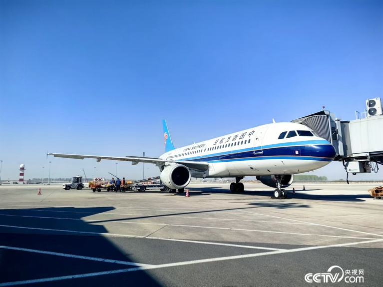 再飞一个月！哈尔滨—阿勒泰航班带您体验新疆的“秋”