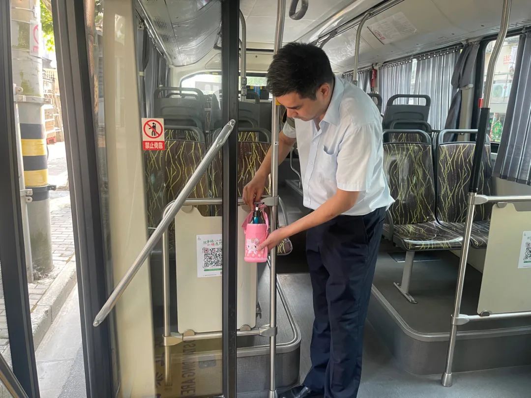 上海公交启动“开学模式”增加运能，虹桥枢纽提前升级高校定制专线服务举措