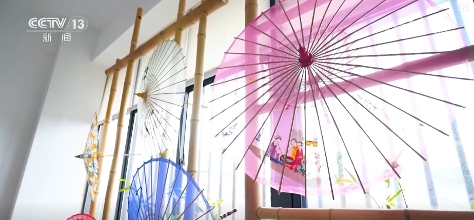 文化中国行 | 非遗与动画奇妙“碰撞”让“西湖之花”跨界绽放 文化中国行 | 非遗与动画奇妙“碰撞”让“西湖之花”跨界绽放