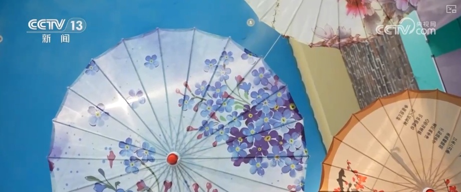 文化中国行 | 非遗与动画奇妙“碰撞”让“西湖之花”跨界绽放 文化中国行 | 非遗与动画奇妙“碰撞”让“西湖之花”跨界绽放