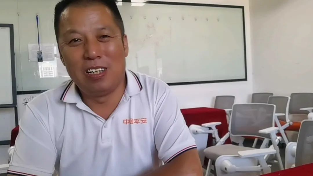 他“三猛子”救回一条命 他“三猛子”救回一条命