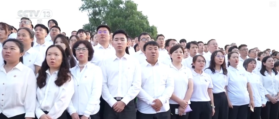 新学期 新面貌!各地“开学第一课”丰富多彩 新学期 新面貌!各地“开学第一课”丰富多彩