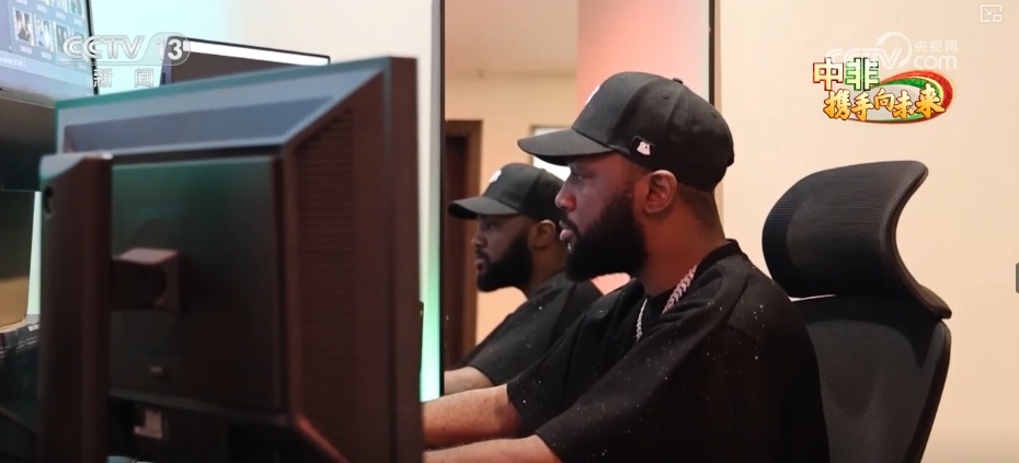 非洲“老陕”架起民心相同的“文化桥梁” 非洲“老陕”架起民心相同的“文化桥梁”