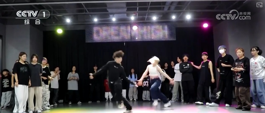 “旅游+”“燃动”“书香”“变迁”……透过关键词看这个暑期“新”意浓 “旅游+”“燃动”“书香”“变迁”……透过关键词看这个暑期“新”意浓