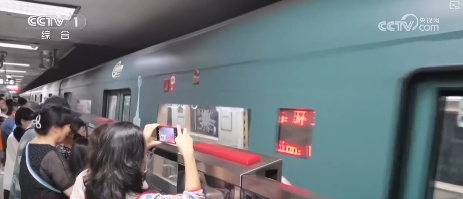 “旅游+”“燃动”“书香”“变迁”……透过关键词看这个暑期“新”意浓 “旅游+”“燃动”“书香”“变迁”……透过关键词看这个暑期“新”意浓