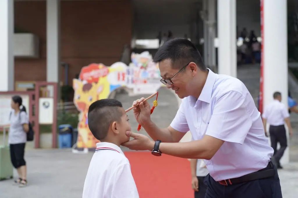 你好 新学期！直击贵阳开学报到第一天