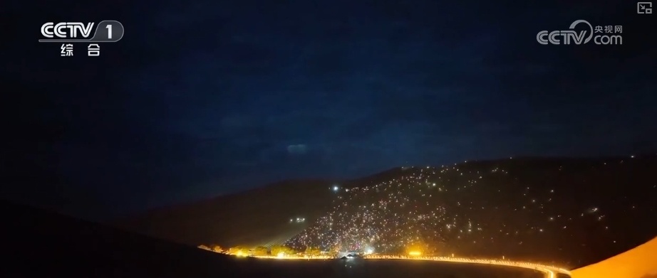 “旅游+”“燃动”“书香”“变迁”……透过关键词看这个暑期“新”意浓 “旅游+”“燃动”“书香”“变迁”……透过关键词看这个暑期“新”意浓