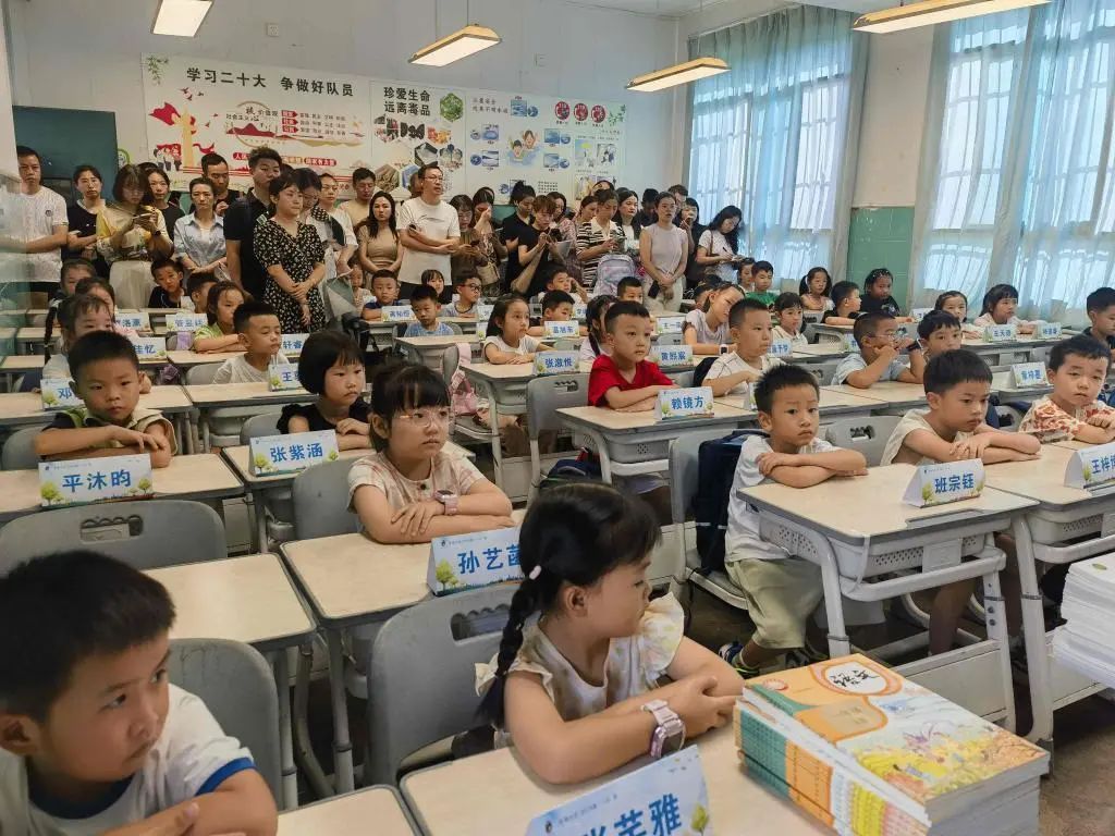 你好 新学期！直击贵阳开学报到第一天