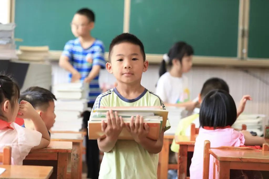 你好 新学期！直击贵阳开学报到第一天