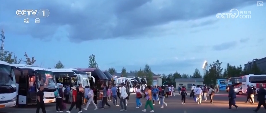 “旅游+”“燃动”“书香”“变迁”……透过关键词看这个暑期“新”意浓 “旅游+”“燃动”“书香”“变迁”……透过关键词看这个暑期“新”意浓