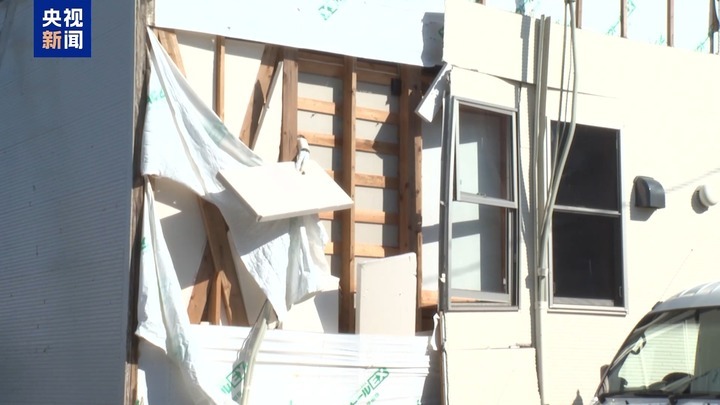 日本宫崎市大量房屋遭台风袭击损坏 居民生活受影响 日本宫崎市大量房屋遭台风袭击损坏 居民生活受影响