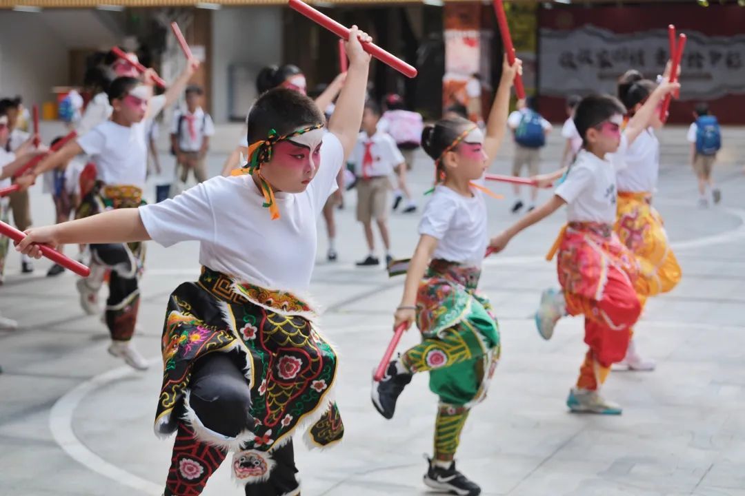 掂！开学典礼上演英歌舞，不愧是广东仔！