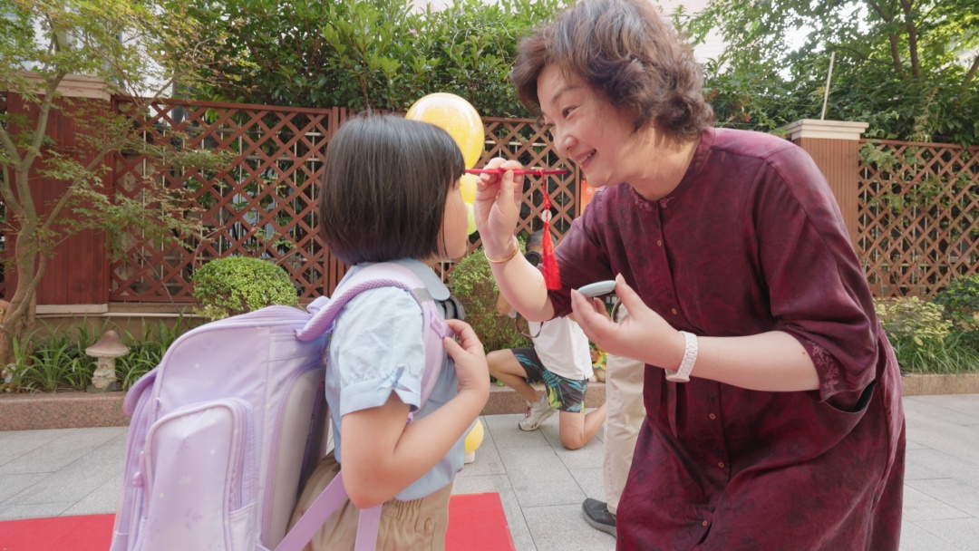 护航“神兽归笼”，上海这条交通大动脉“大考”来袭！朋友圈刷屏，开学第一课什么样？