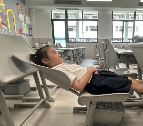 又到开学季！终于理解那句：我们那时哪有这个条件…