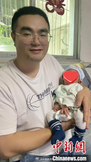 祝福！泄洪英雄甘宇当爸爸啦