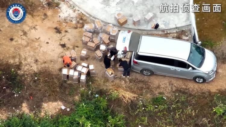 沾满泥浆、已被海水浸泡的走私香烟，卖给谁了？