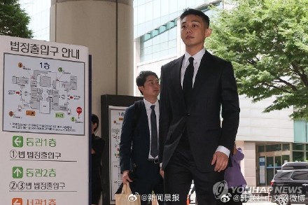 韩媒：韩国演员刘亚仁因吸毒被判刑1年